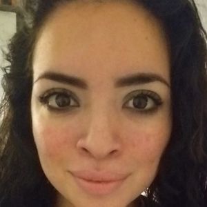 Meet your Posher, Carolina